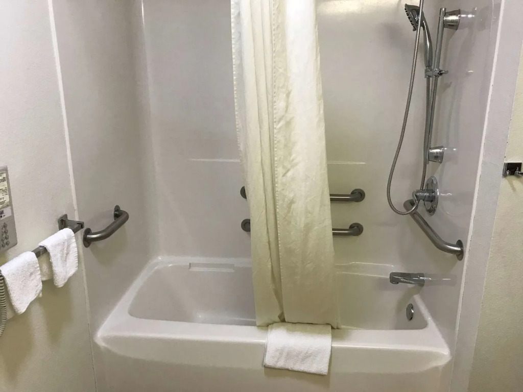 SureStay Plus Hotel by Best Western Bettendorf