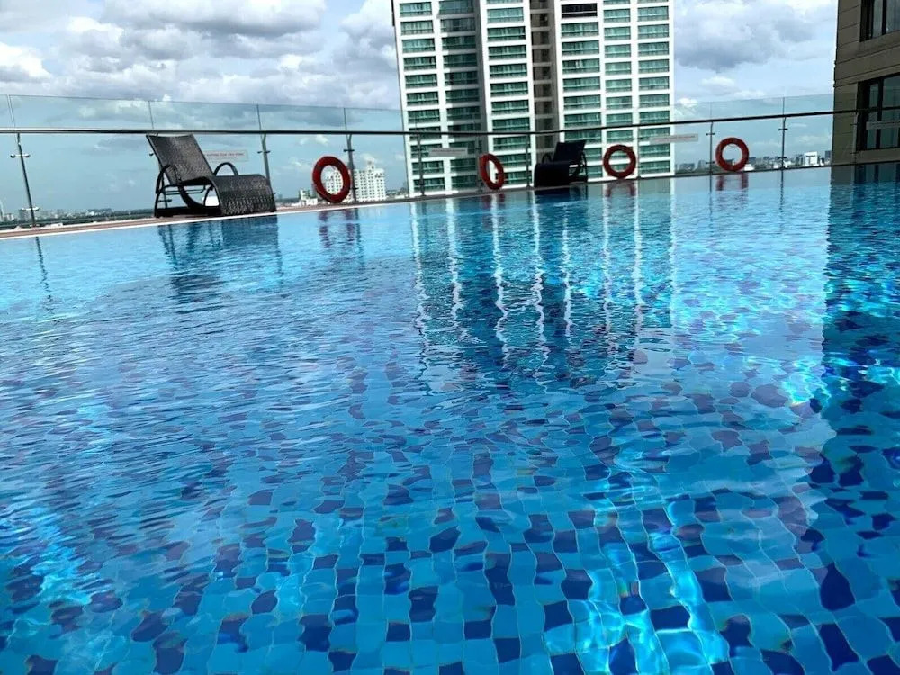 DLeroi Soleil - Modern Apartment by West Lake