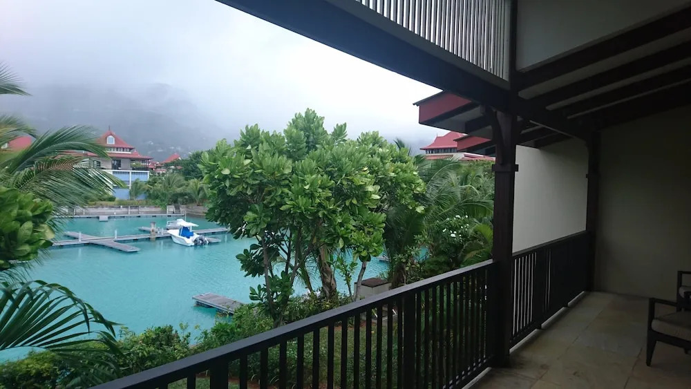 House With 3 Bedrooms in Mahé, With Wonderful sea View, Private Pool a