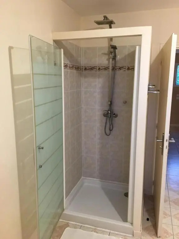 Villa plein pied rez-de-chaussée+1 avec dépendance