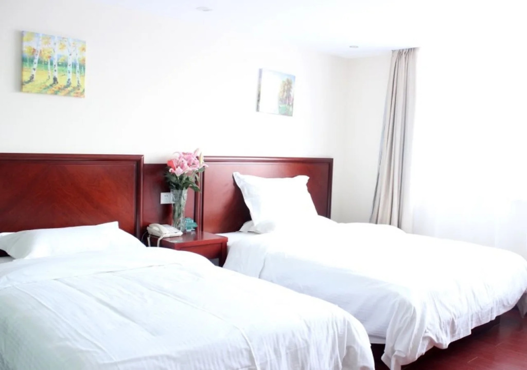 GreenTree Inn ShangHai BaoShan 128 Memorial Road TongHe Road Shell Hotel