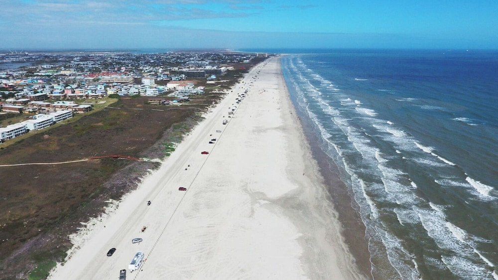 Sleeps 18 2 Beach Homes w/ 2 Pools, Playground, Covered Patios Pirates Bay by Avantstay
