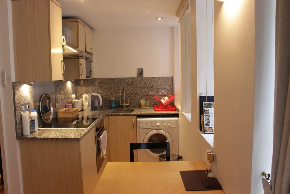 Tower Hill Studio Appartment