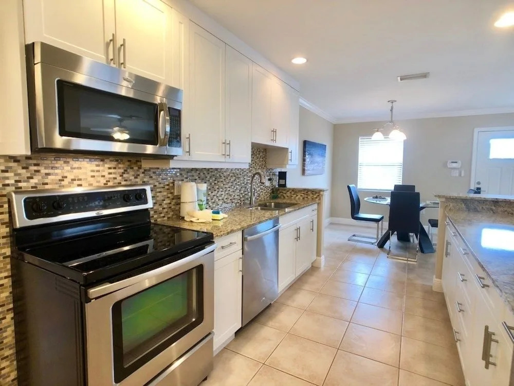 Serenity By The Shore - 3 Br Home