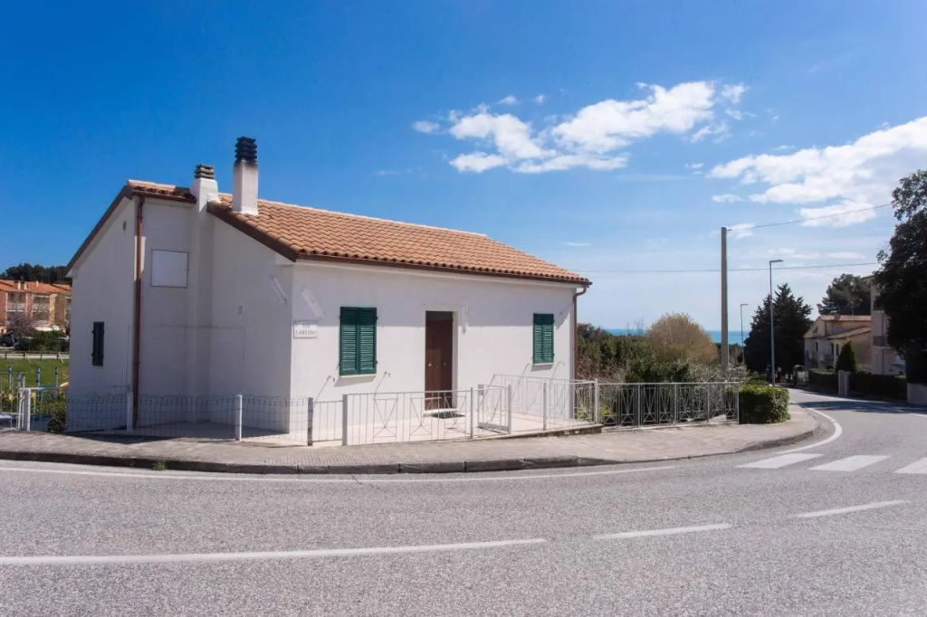 S242 - Sirolo, trilocale in zona centrale
