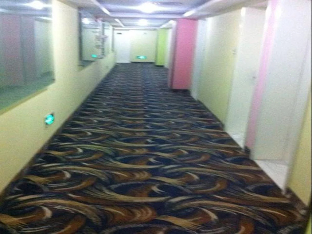 7Days Inn Shanghai Changshou Road Metro Station Yaxin Life Square