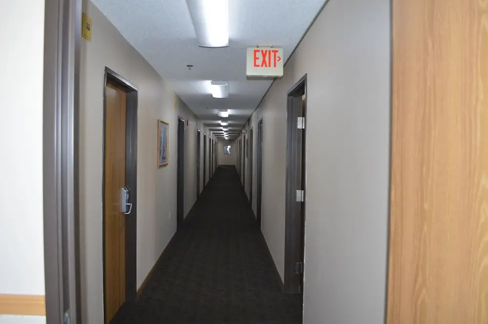 Super 8 St. Paul NE