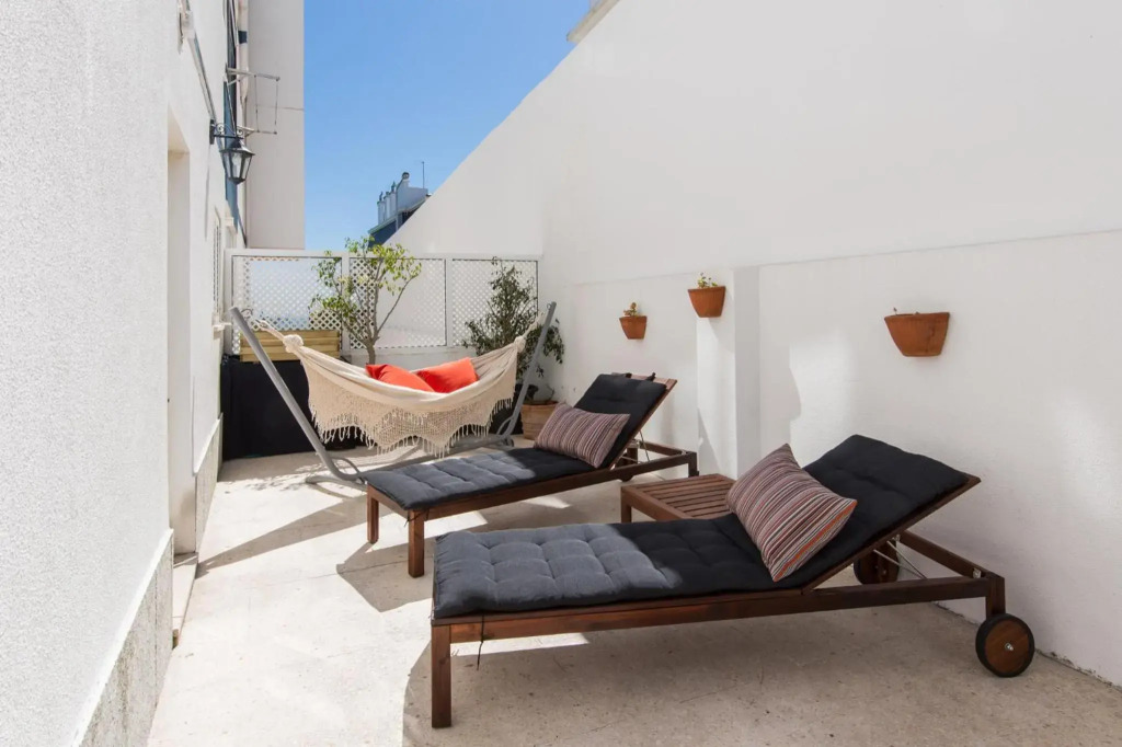 "HomeySuite" in Estoril Beach Apartment