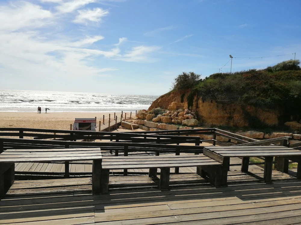 Cozy 1-bed Apartment Near Oura Beach