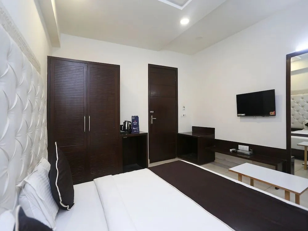OYO 18422 Central Grand