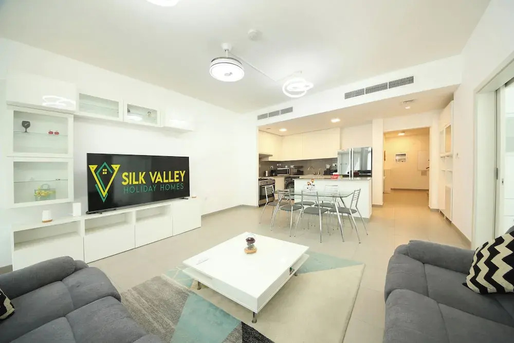 Luxury 4B and maid's with private garden