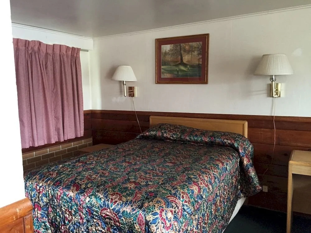 Thomas Motel