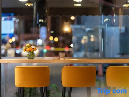 Chonpines Hotel (Beijing Sanyuanqiao Yansha Embassy District Store)