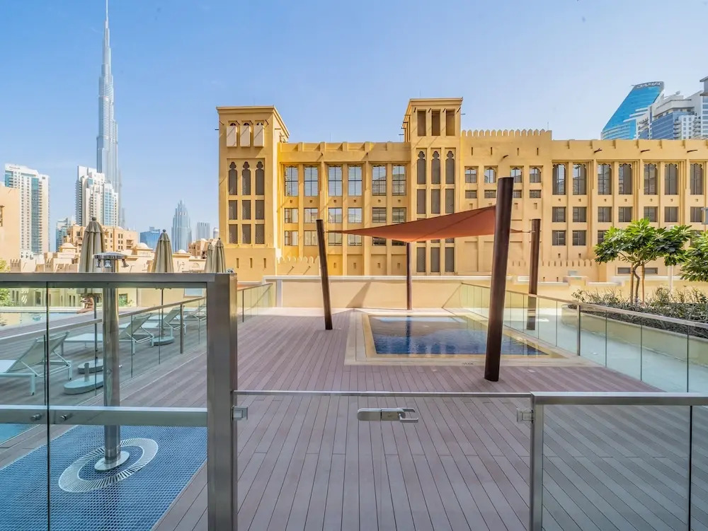 Monty - Bohemian Treasure 1BR, 5-min to Dubai Mall