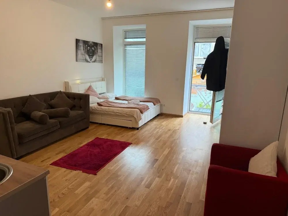 Comfort 1BR Studio Near Matzleinsdorfer
