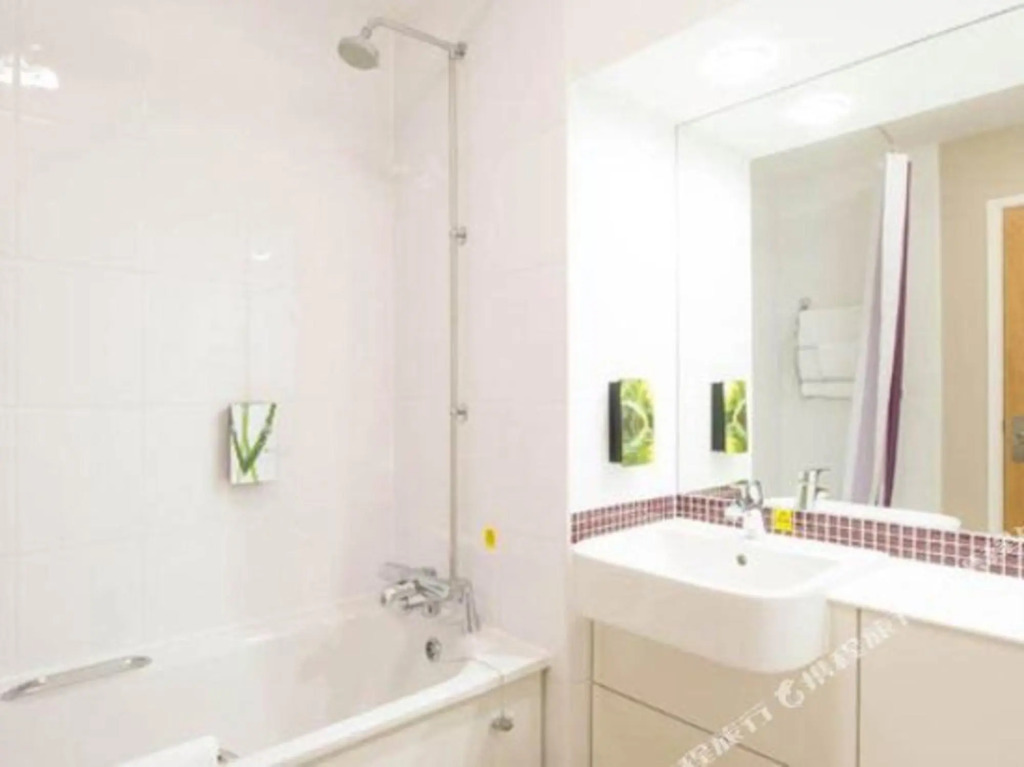 Premier Inn Huddersfield Central