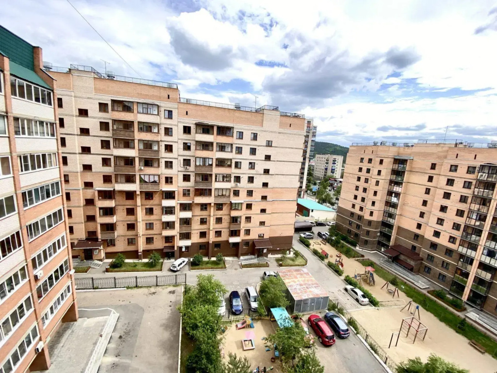 Декабрист на Петровско-Заводской 25