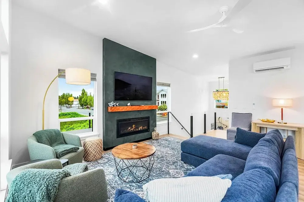 Stonegrove Residence