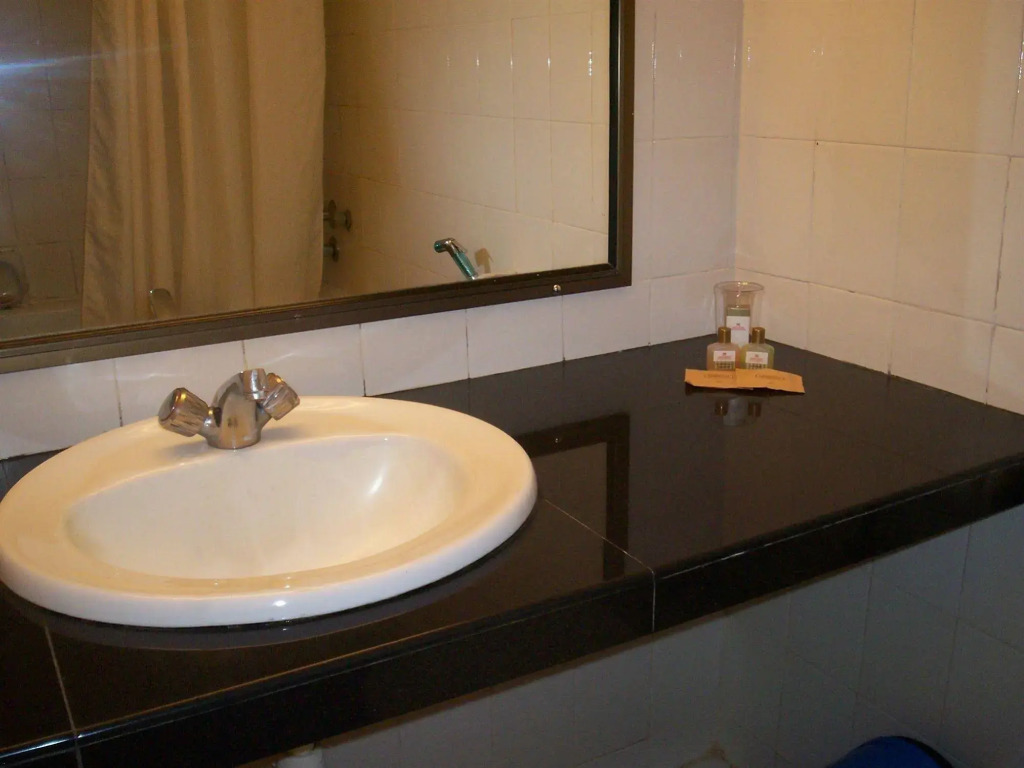 Hotel Grand Crystal