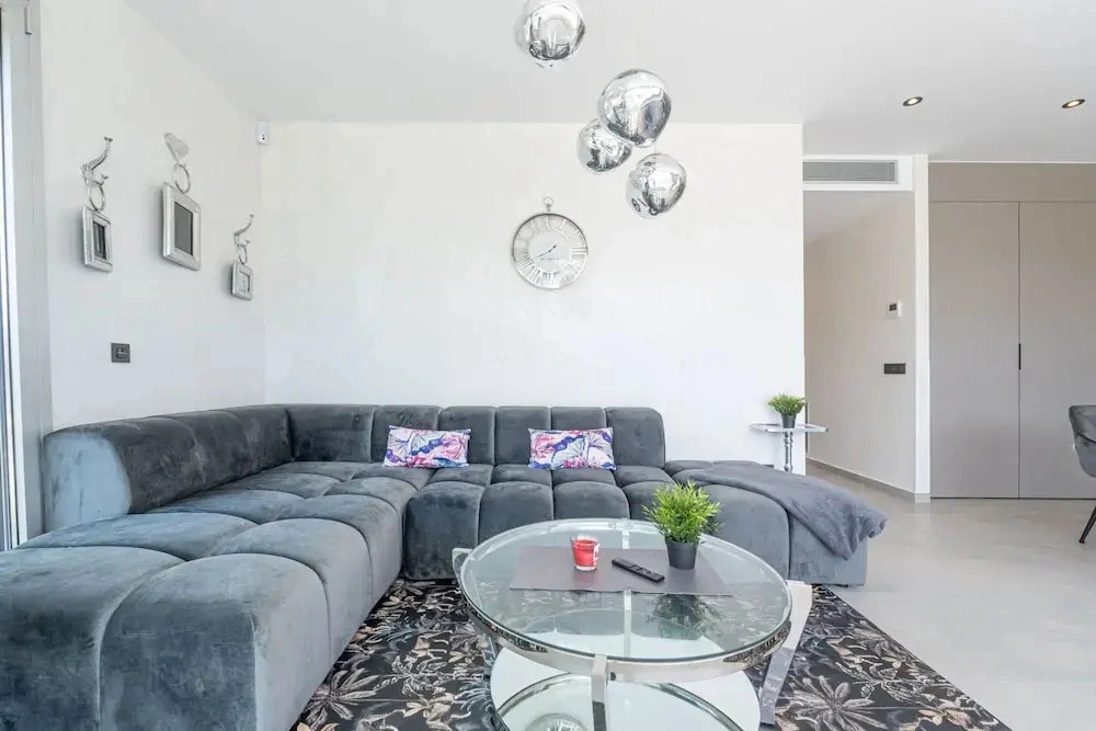 Apartment in Roses Near the Beach & Pool