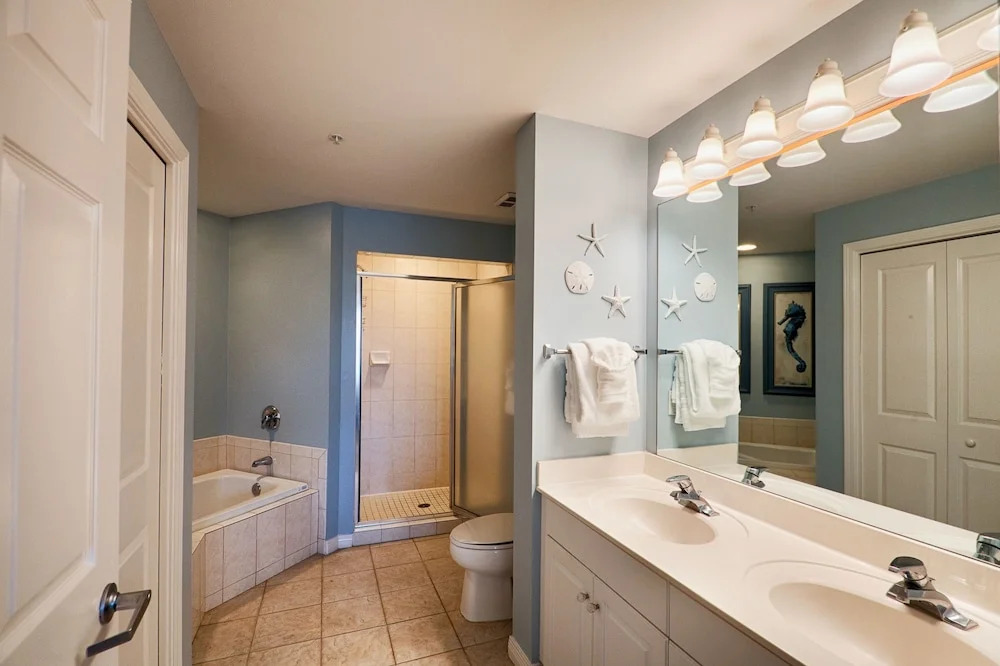 Gulfside 308 - 2 Br condo by RedAwning