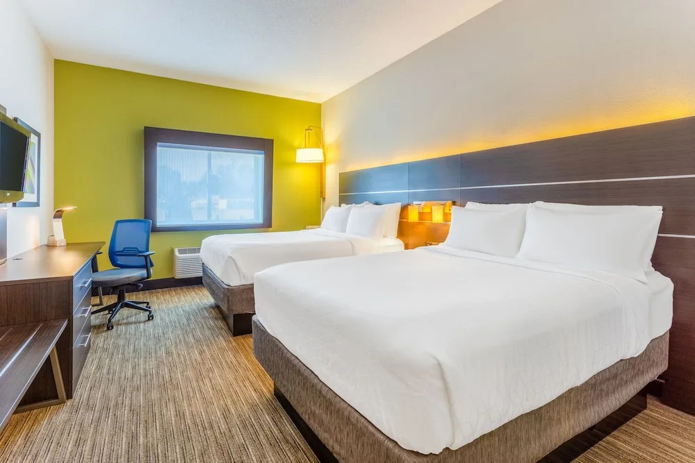 Holiday Inn Express Hotel & Suites Ex I-71/Oh State Fair/Expo Ctr
