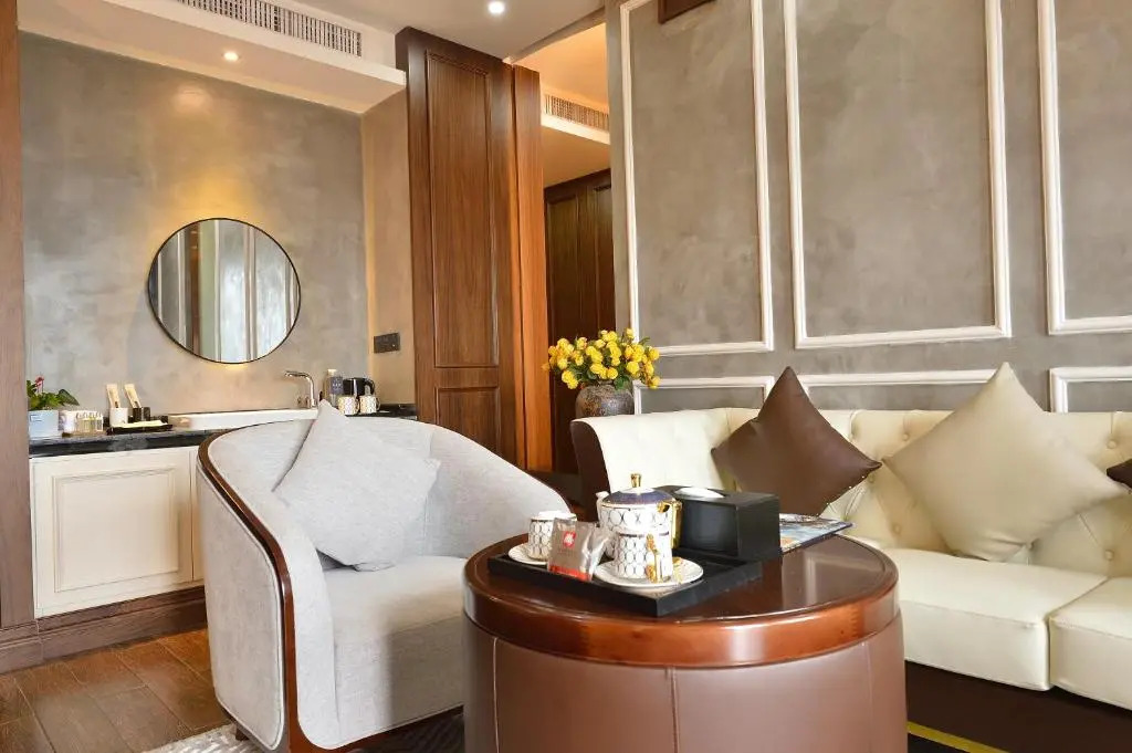 ROY Sean Castle Resort Inn-Zhangjiajie Tianmenshan Cableway Branch