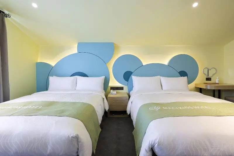 CHECK inn MAGI Kids Hotel