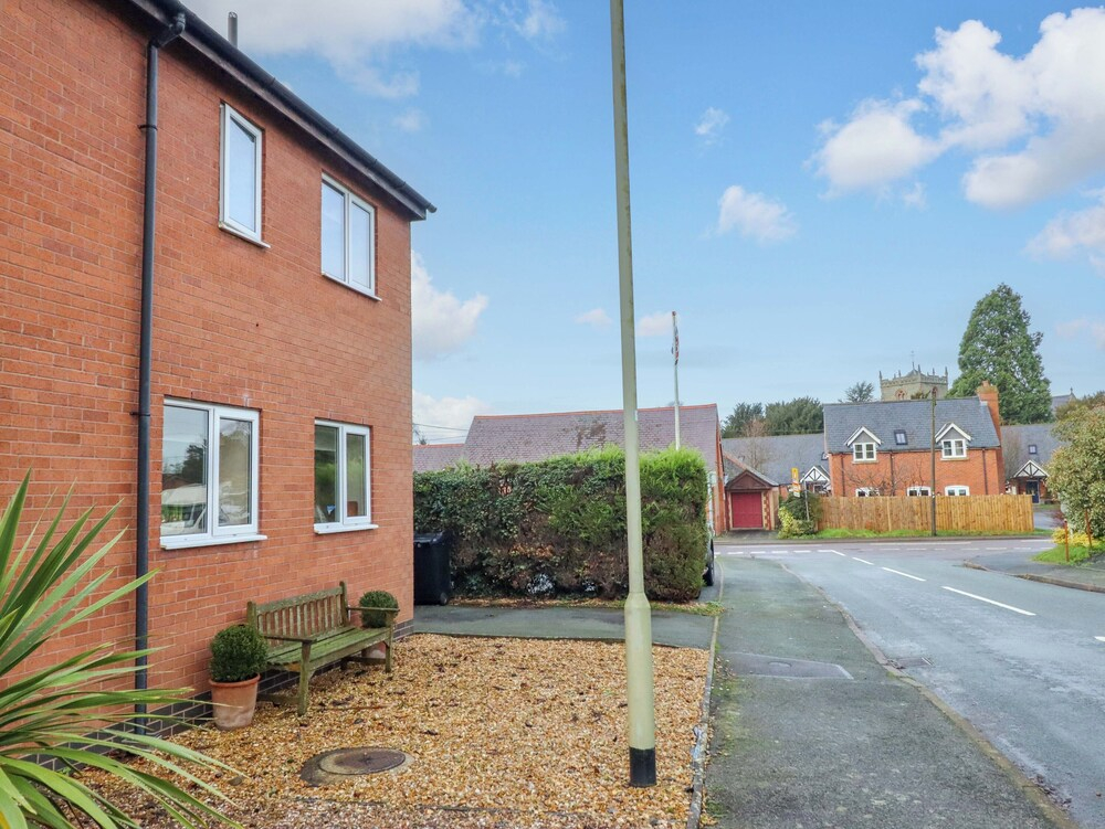 2 Horseshoe Road