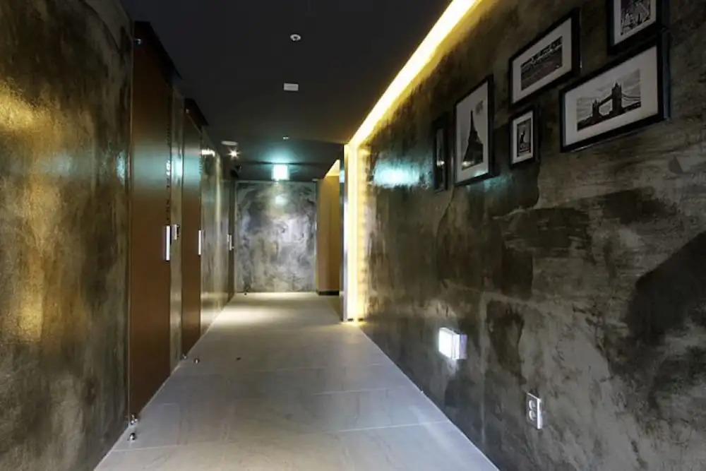 Hotel Moon