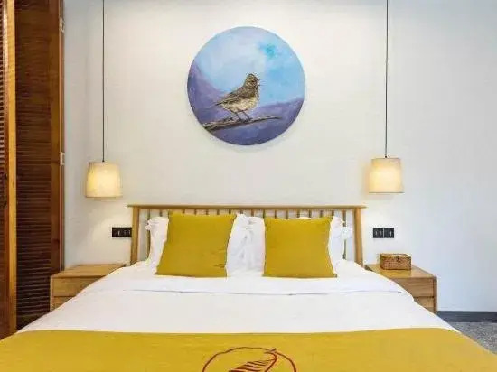 Qingcheng Mountain Qizhiquexipan Hot Spring Homestay