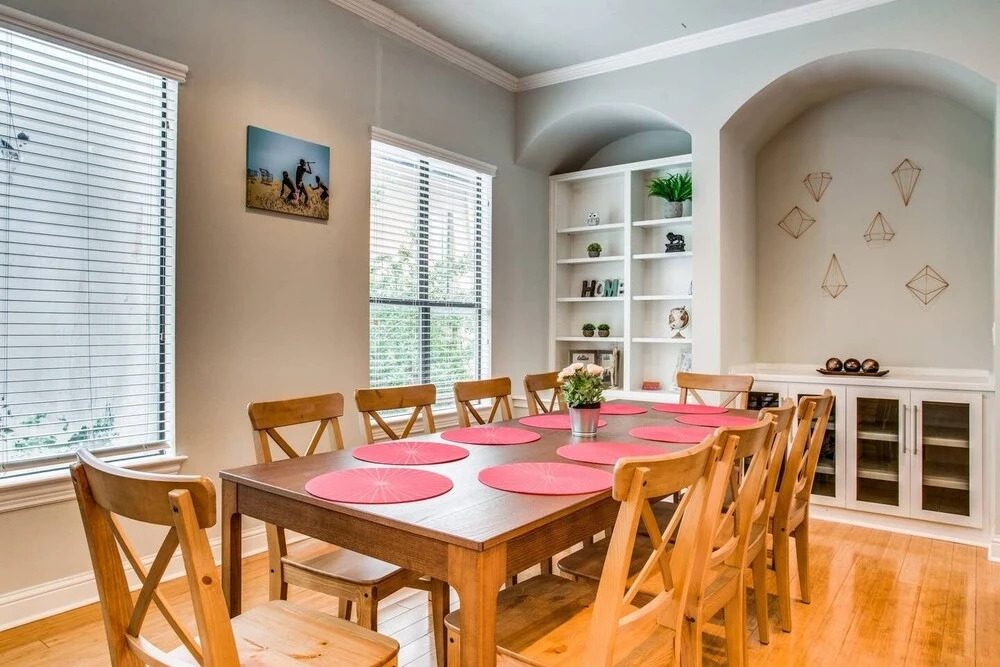 Gorgeous Oak Lawn Townhouse KING BEDS