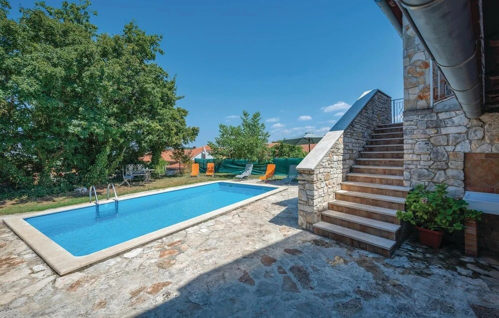 Stunning Home in Rovinj With Wifi and 5 Bedrooms