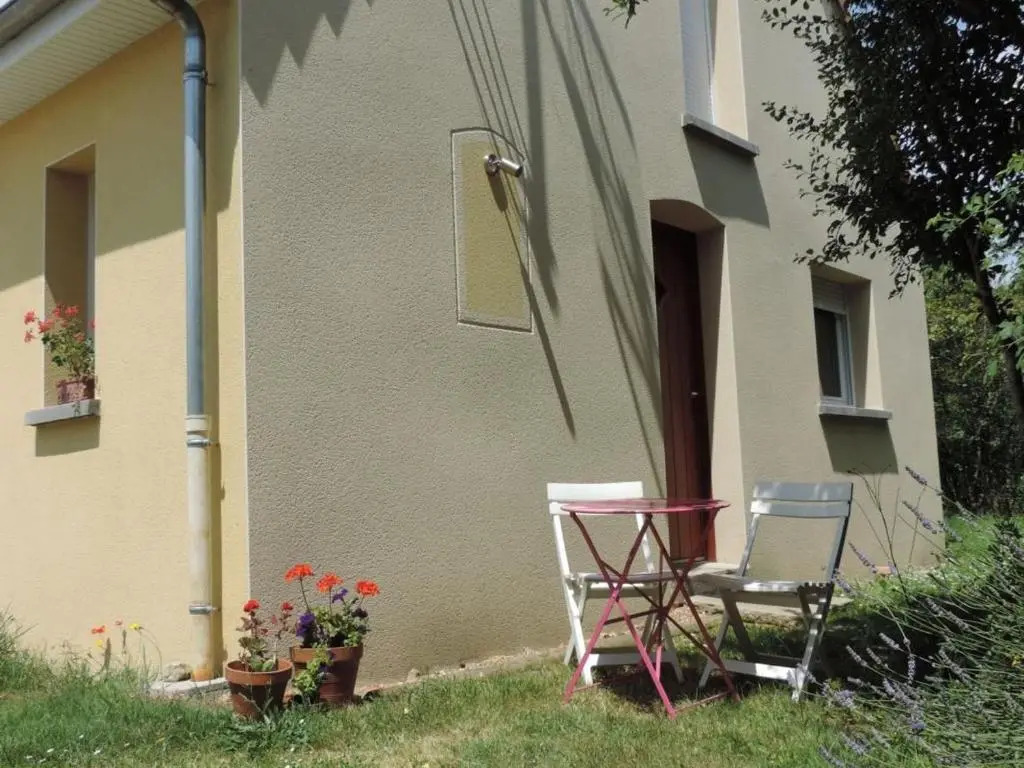 GiTE LA FLèCHE, 2 PIèCES, 3 PERSONNES - FR-1-410-196