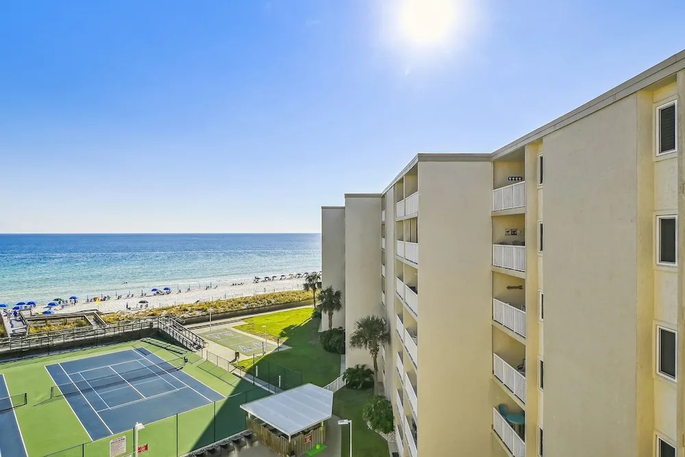 Holiday Surf & Racquet 614 2 Bedroom Condo by RedAwning