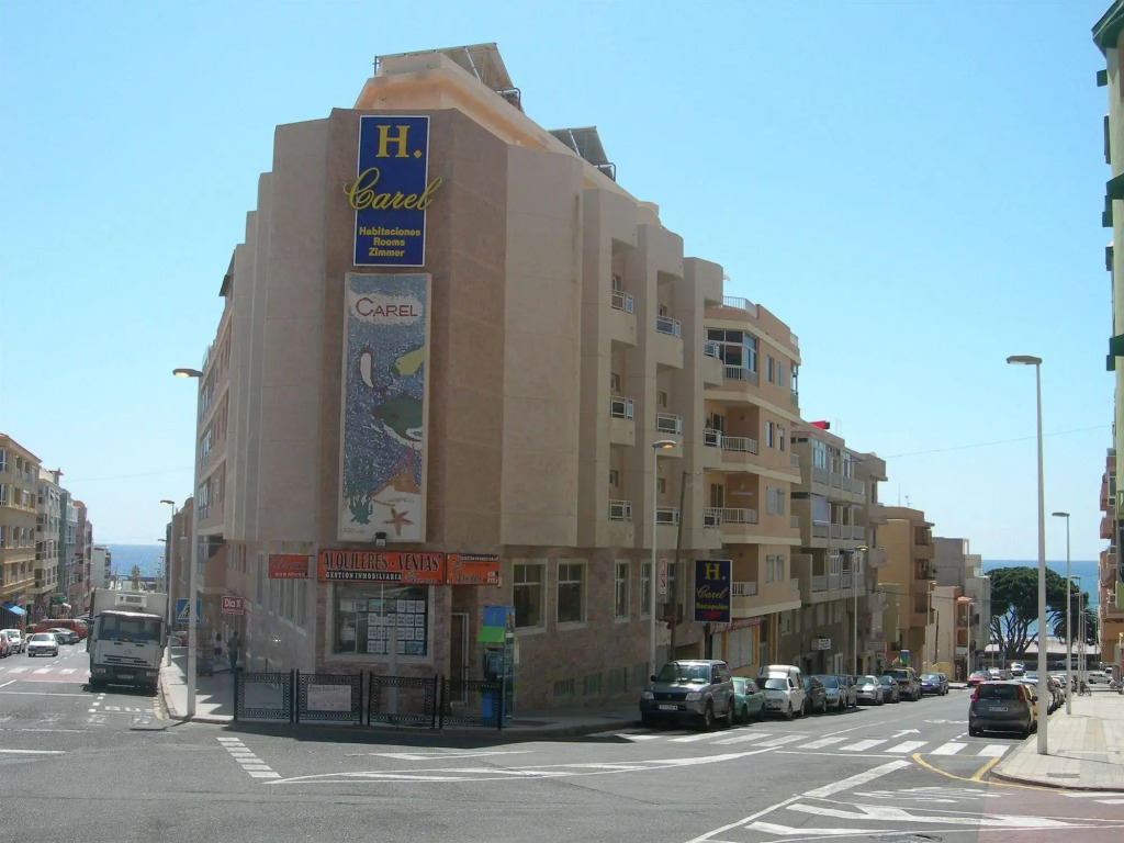 Hostal Carel
