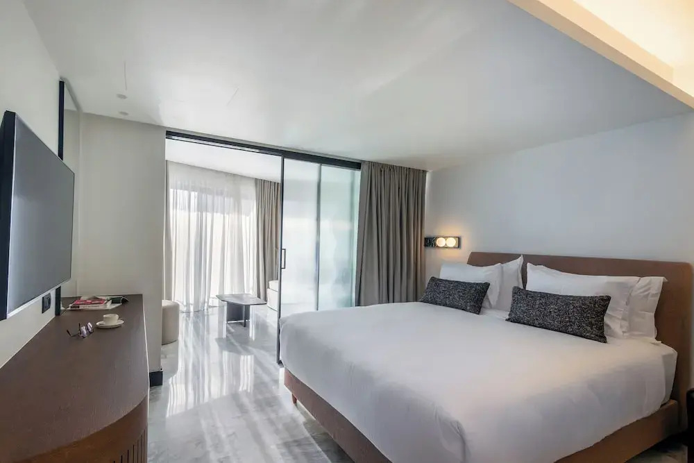 LAvventura Suites