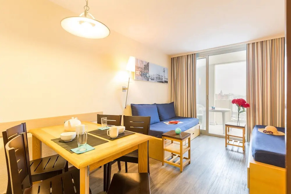 SOWELL RESIDENCES Le Port