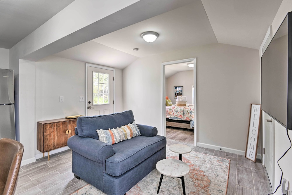 Bright Columbia Home: 47 Mi to Dtwn Nashville