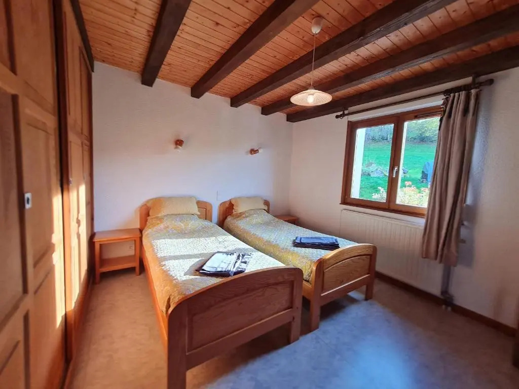 Gîte confortable à Basse-sur-le-Rupt - 3 chambres, terrasse, proche La Bresse - FR-1-589-42