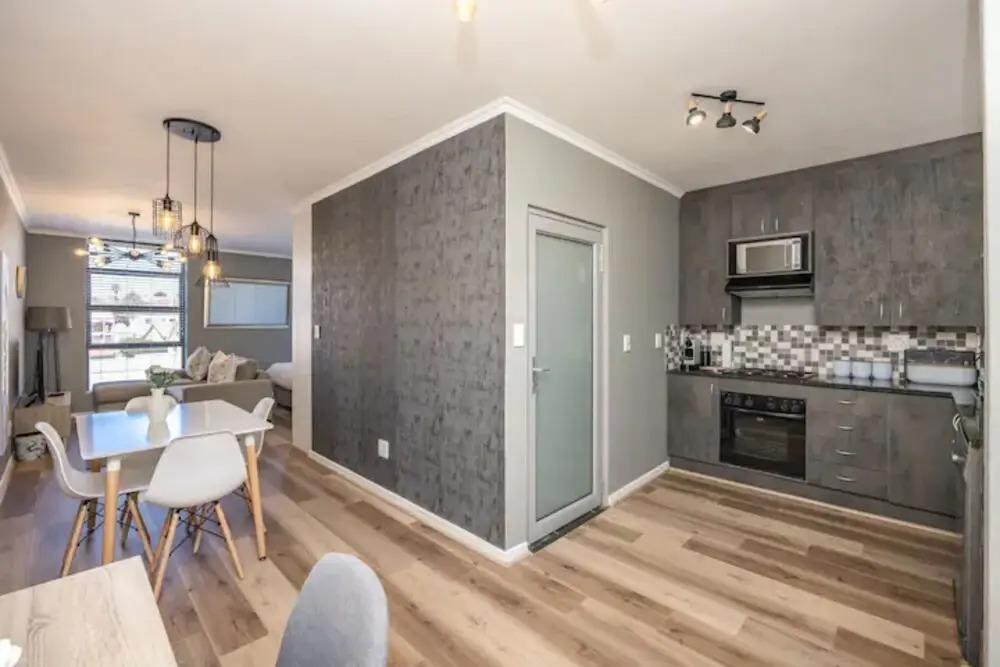 Stylish Studio Apartment in Streetart Paradise