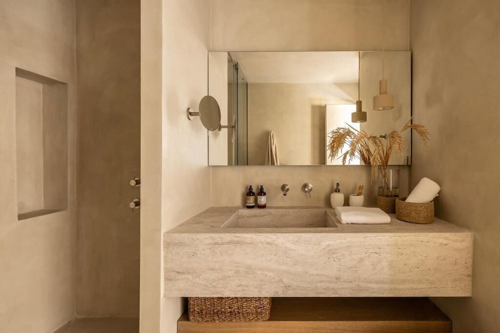 Elea Luxury suites