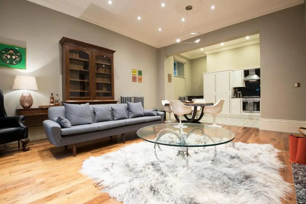 Apartment 1 The Grove
