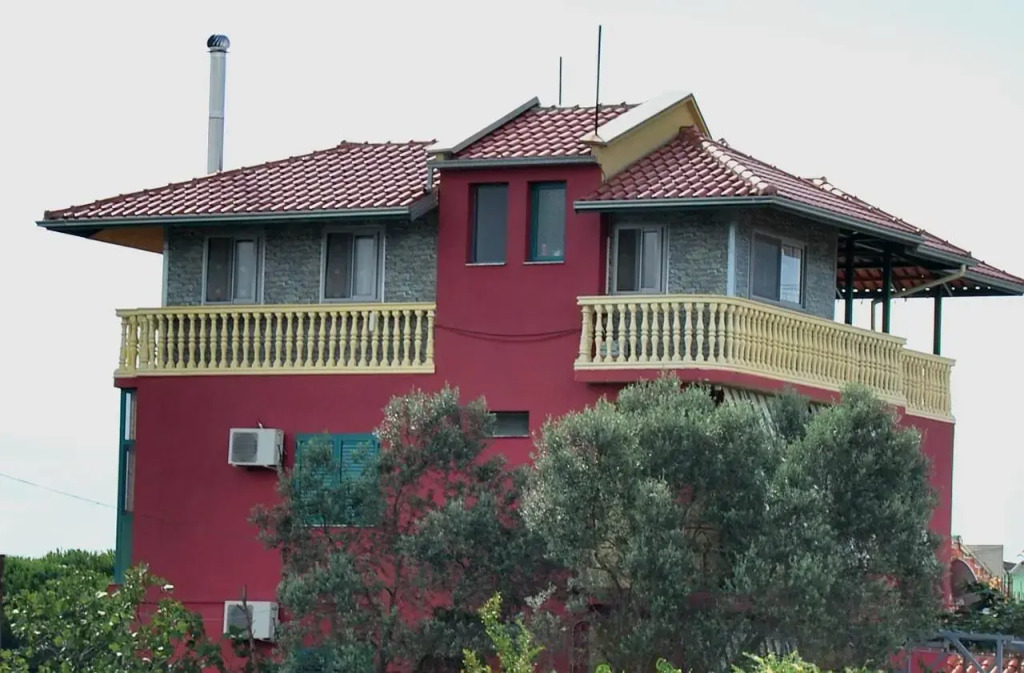 H and H Guesthouse