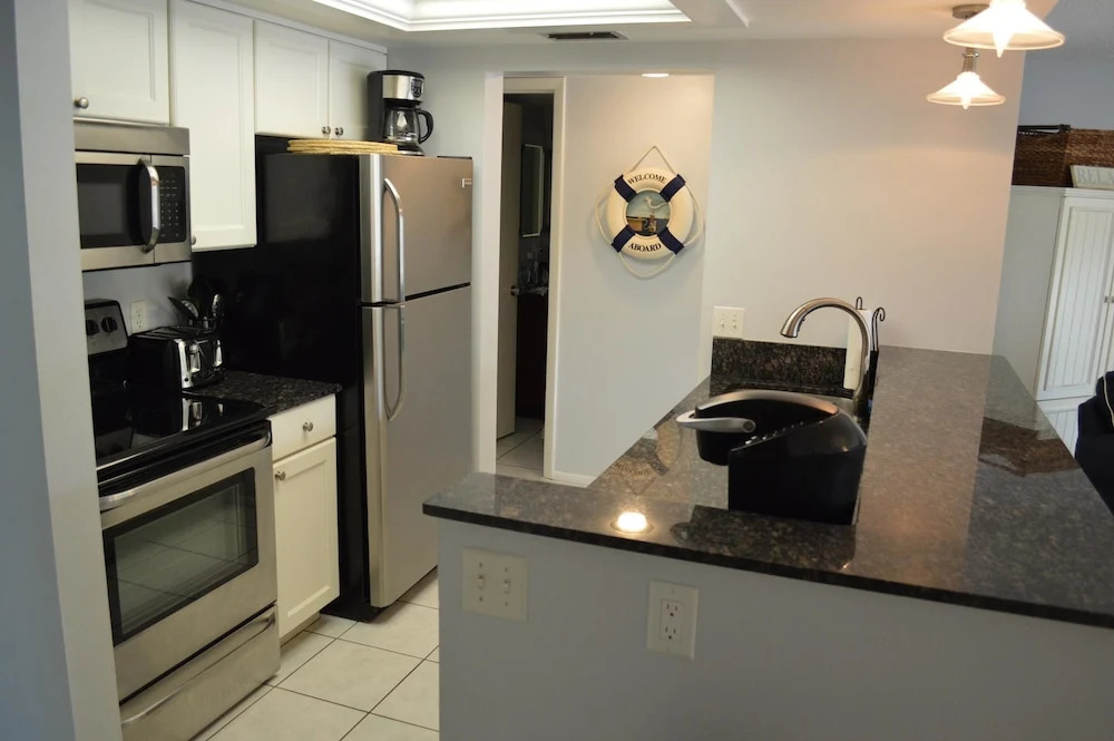 Cove II 822F 2 Bedroom Condo By Midnight Cove II