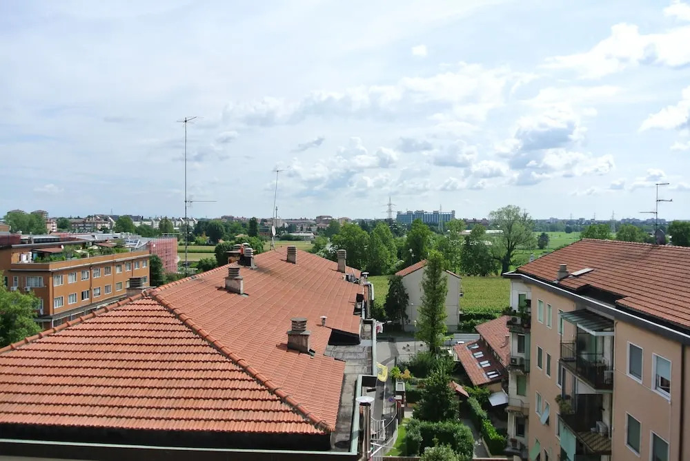 Olgettina 6 San Rafael Milan