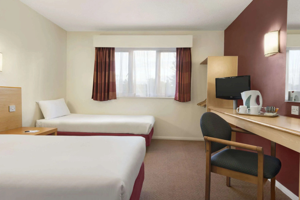 Days Inn by Wyndham Warwick South M40