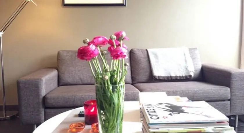 Smart & Fresh 2-Room Apartment