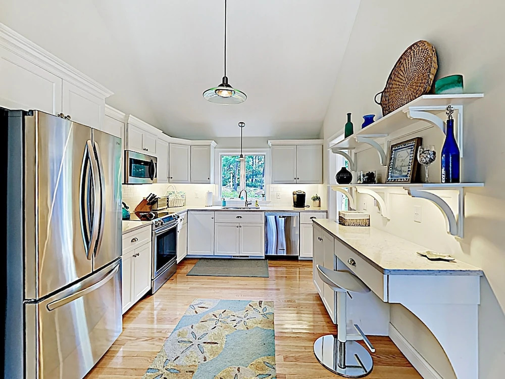 New Listing! Chic Chatham Gem Near Beach & Ferry 3 Bedroom Home