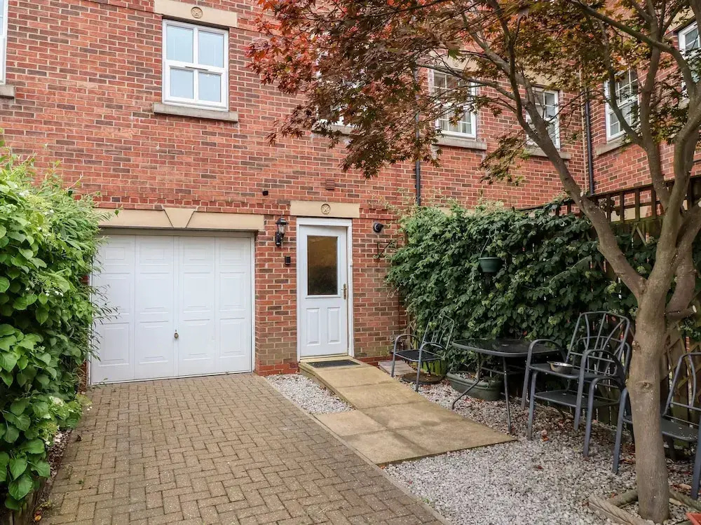 1 Cockerill Fold